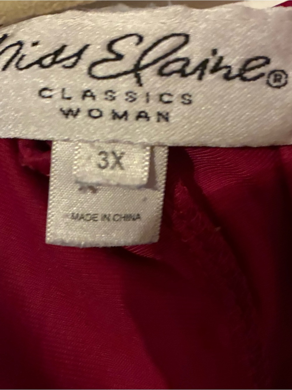 Miss Elaine Red Embroidered Short-Sleeve Nightgown - Picture 3 of 5